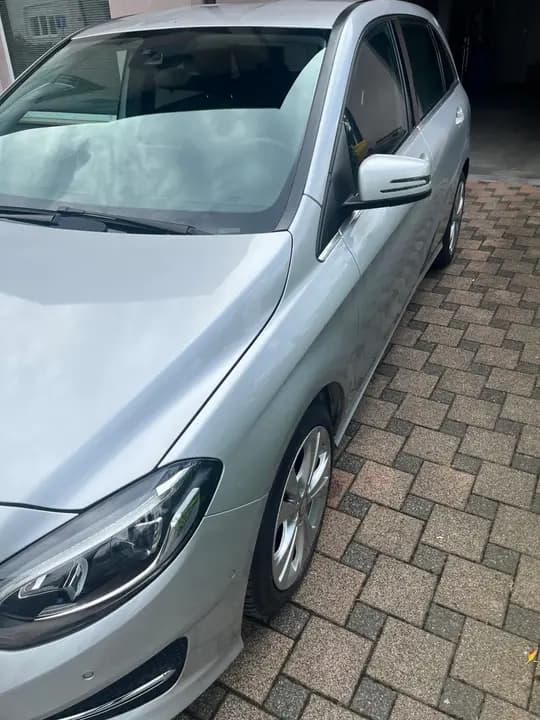 Mercedes B klasa B200 D, Avantgarde