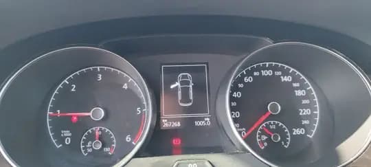 VW  Golf SPORTSVAN  1,6  2016 270t km