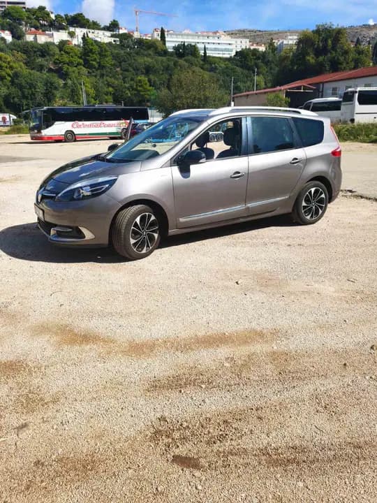 Renault Grand Scenic  1.5dci  110 BOSSE oprema .