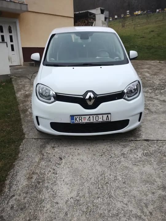 PRODAJE SE RENAULT TWINGO Z.E 2020 GODIŠTE