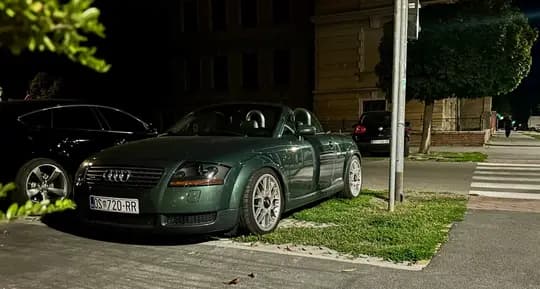 Audi TT Roadster 1.8T quattro