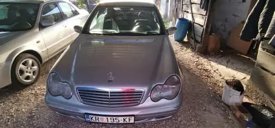 Mercedes BENZ C220
