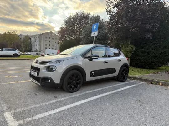 Prodajem Citroën C3 SHINE PureTech82 S&S BVM, 2019. godište