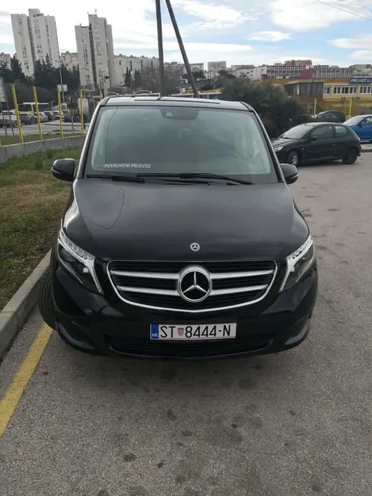 Mercedes 1 vlasik 27000.00€  sa pdv-om !!!