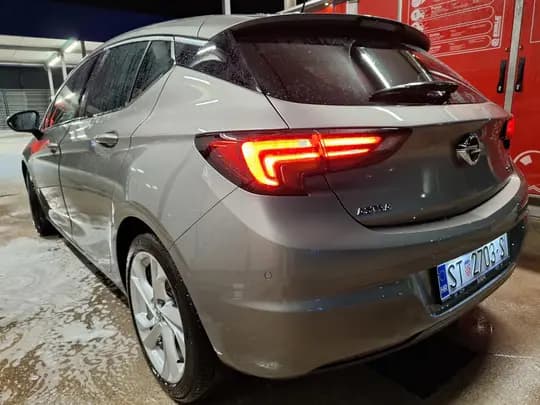 Opel Astra K 1.6 CDTI 100 kW Dynamic / LED Matrix / garažirana vlasnik od 2019. bez ulaganja