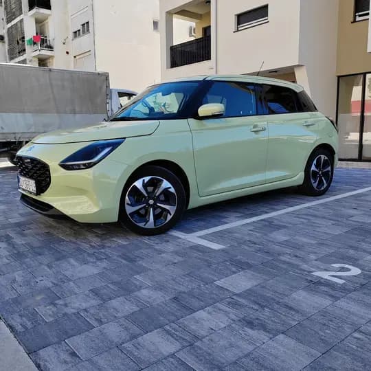 Suzuki Swift 1.2 GLX 2WD HYBRID 