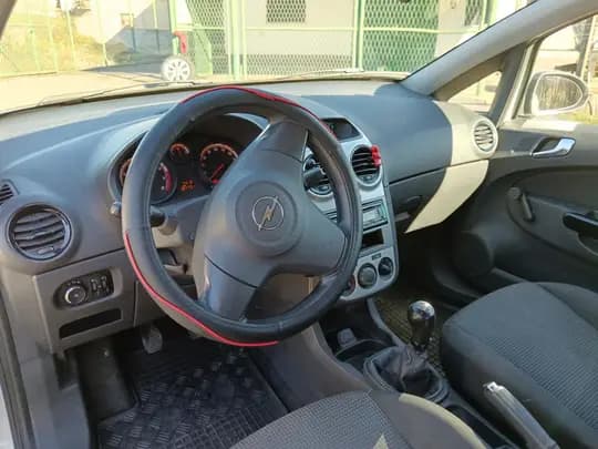Opel corsa 1.2 16v