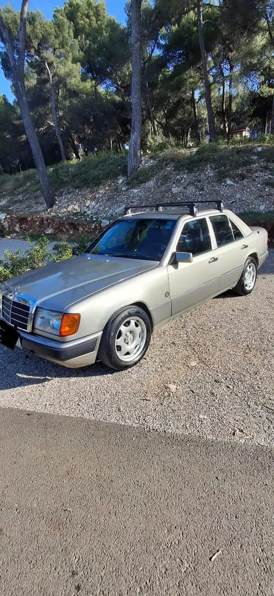 Mercedes 200E