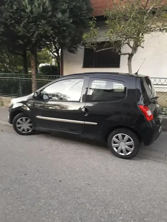 Prodajem Renault Twingo 1,2 u odličnom stanju!