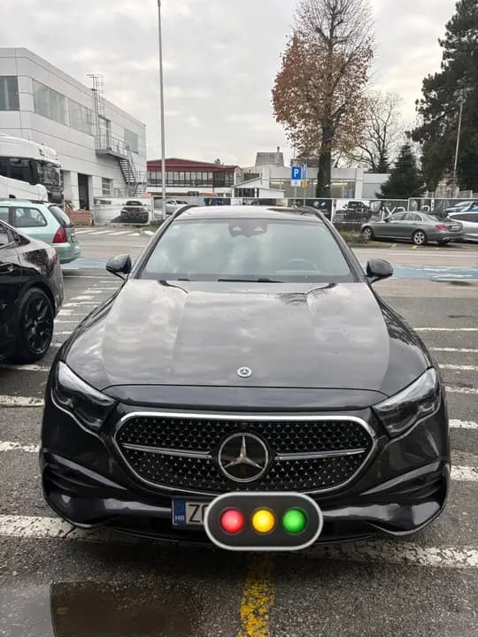 Mercedes e 300 de T 4matic AMG