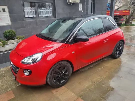 Opel Adam 1.2 , 2017 god . kao nov , 80 tkm , vlasnica.