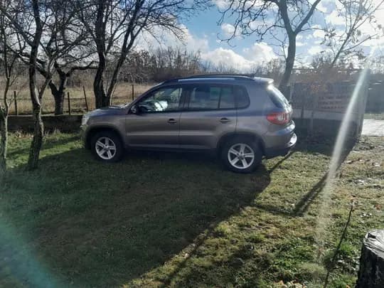 VW Tiguan 2.0 TSI + plin, 4x4, automatski mjenjač, reg. do kraja 2026.