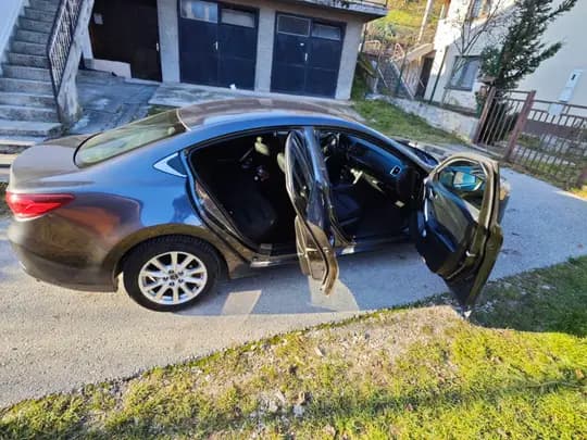 Mazda 6