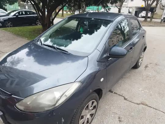 mazda 2  1.4 16v 2009