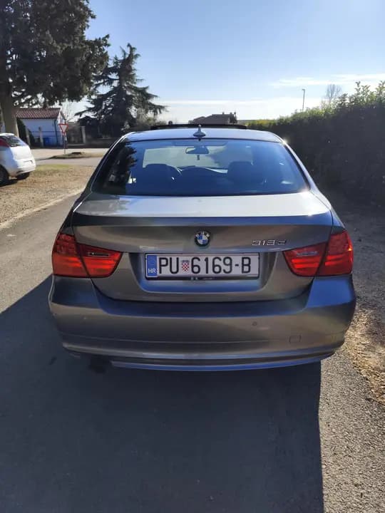BMW 318d E90 LCI 2010