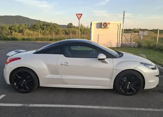 Peugeot RCZ