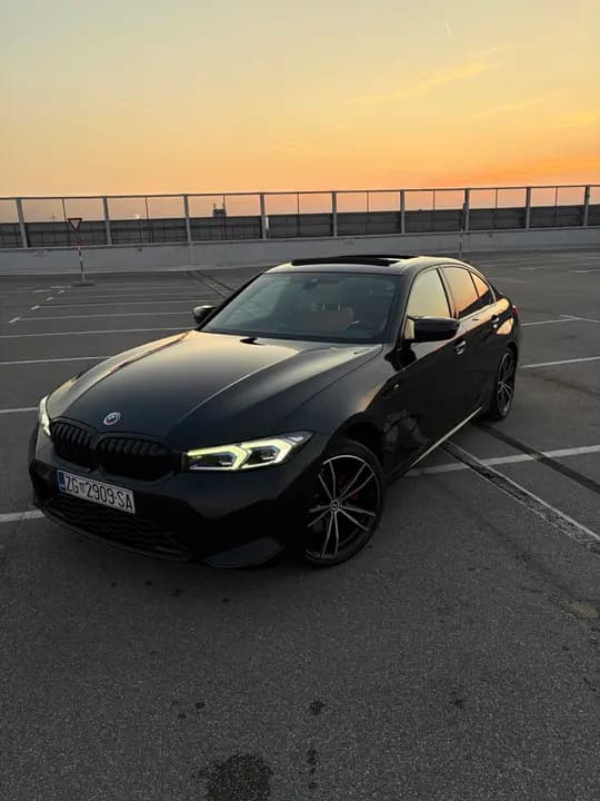 BMW serija 3 LCI - 330e xDrive - 292KS - M PAKET