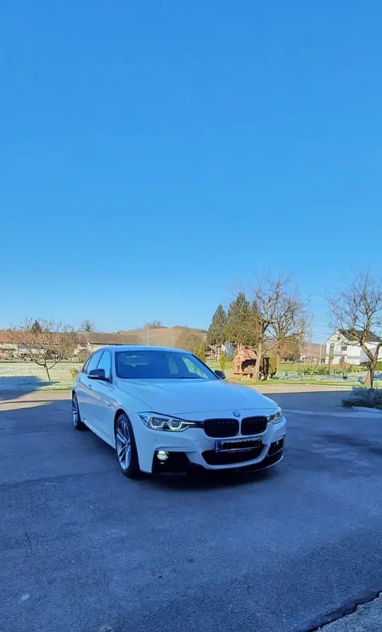 Bmw F30 Lci M sport 2017 god.