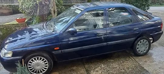 Ford Escort 16v, registriran do 12.mj.2026. Odlično sačuvan!