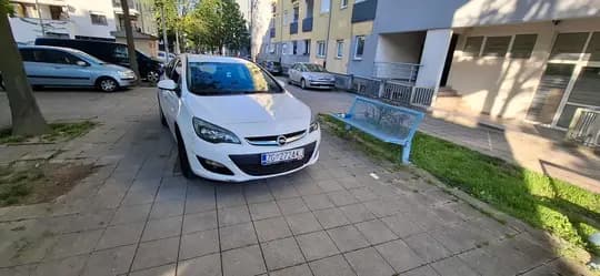 Opel Astra J 