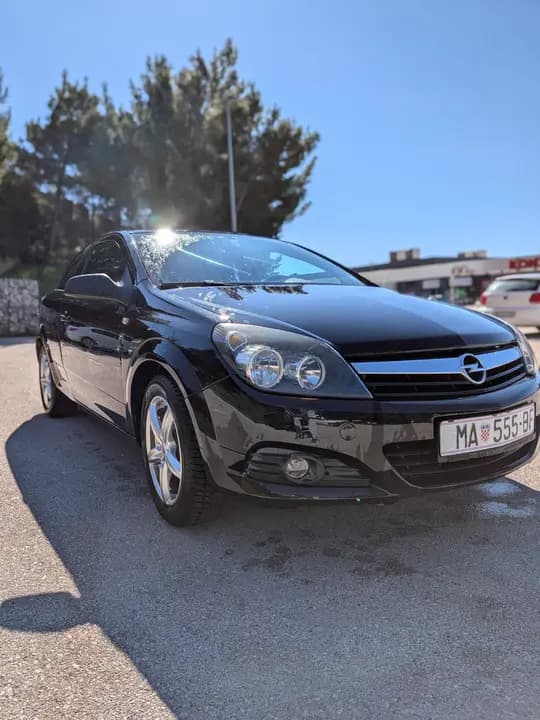 Opel Astra GTC 