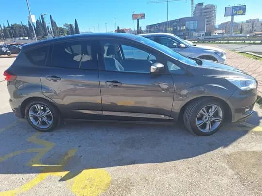 Ford C-Max 2018. god, jedan vlasnik, tempomat, alu naplatci