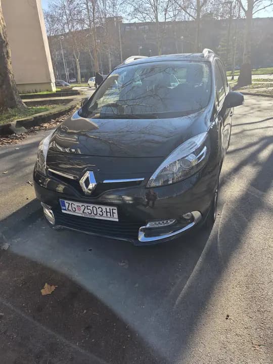 Renault Grand Scenic 1,6 dci 2015.  full oprema, Bose, registriran do  3/2027
