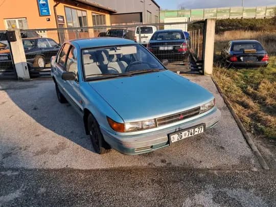 Mitsubishi Lancer 1.5 1989 full oprema