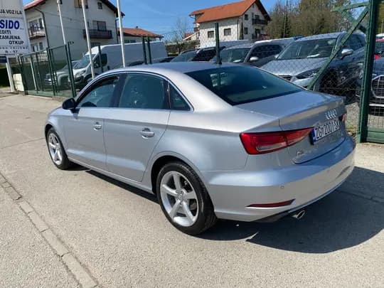 Audi A3limuzina
