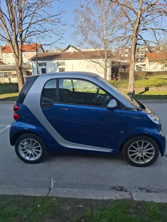 Smart fortwo 2011g