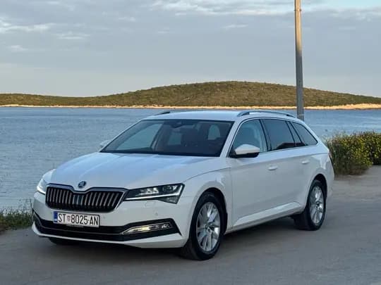 Škoda Superb Combi 2,0 TDI Premium Edition