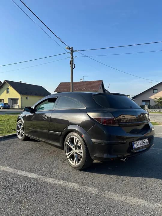 Opel Astra GTC