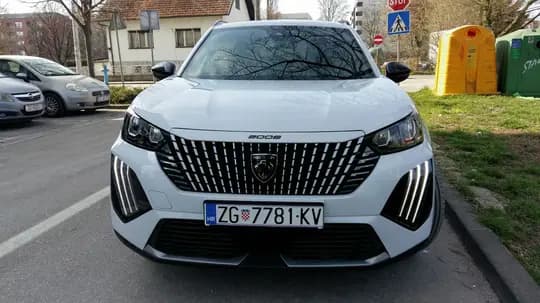 PEUGEOT 2008 1.2 ALLURE Sport 2024.g "MOGUĆA ZAMJENA"