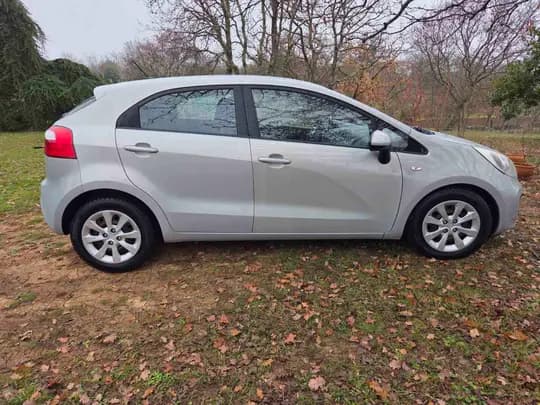 KIA RIO 1,2 EX