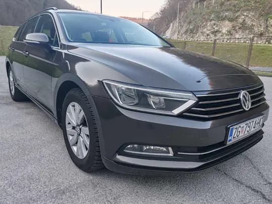 VW Passat Variant 2,0 TDI DSG Highline ACC, 2015
