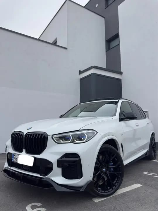 BMW X5 xDrive40d M Performance,FULL,U PDV-u,Panorama,Laser,H&K,360kam
