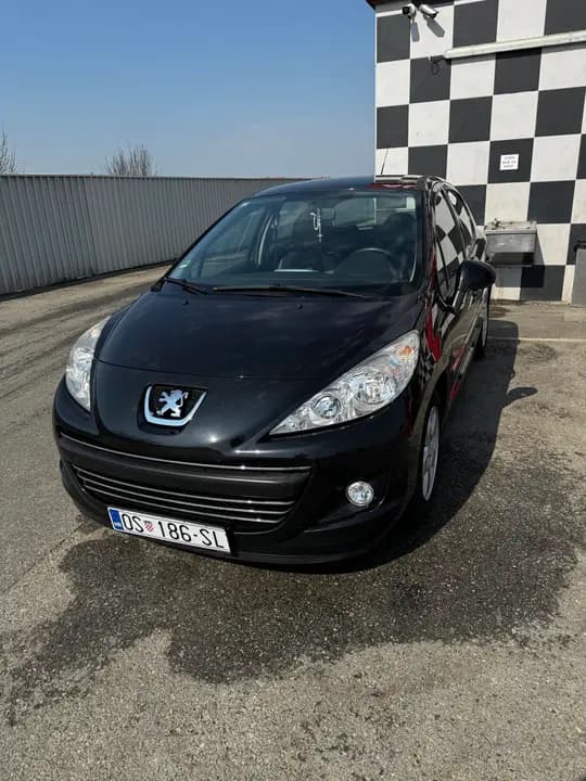 Peugeot 207 1.4 benzin – 105.000 km – klima – Osijek