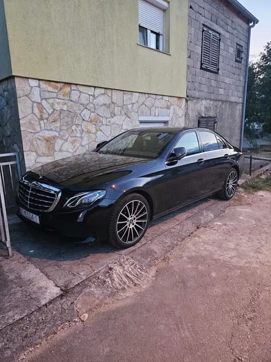 Mercedes E klasa e220 w213
