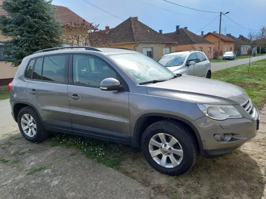 Volkswagen Tiguan 2009. god, 4x4, dvozonska klima, registriran do 03/2027