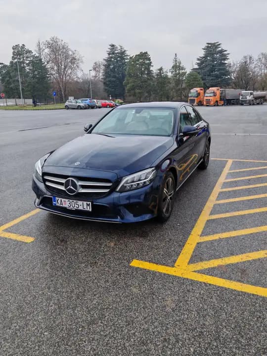 Prodajem Mercedes C klasa