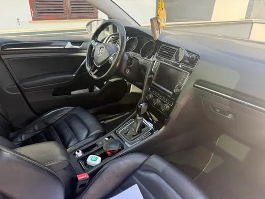 Golf 7 full oprema godinu dana registriran