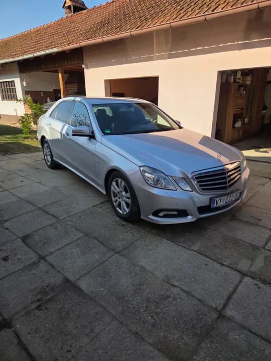 Mercedes-Benz E220 CDI