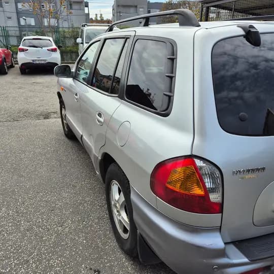 Hyundai Santa Fe 2003. god - 4x4, automatski mjenjač, kožna sjedala