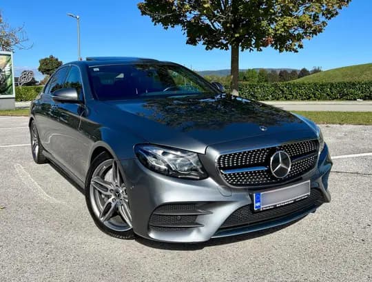 Mercedes-Benz E400d 4Matic AMG Burmester Multibeam 360° Kamera Widescreen Nappa KW V3 PDV Reg 12/26
