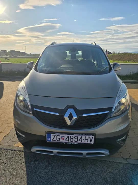 Sniženo...Renault Scenic dci Xmode...akcija 6600Eura