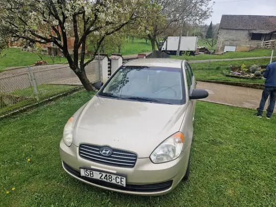 Hyundai Accent GL. 1.4