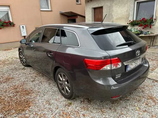 Toyota avensis 2.0 d4d,2012. god.,dugogodišnji vlasnik