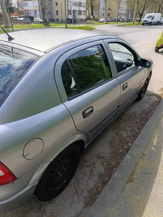 Opel Astra Classic 1,4  2008. god, jedan vlasnik, klima