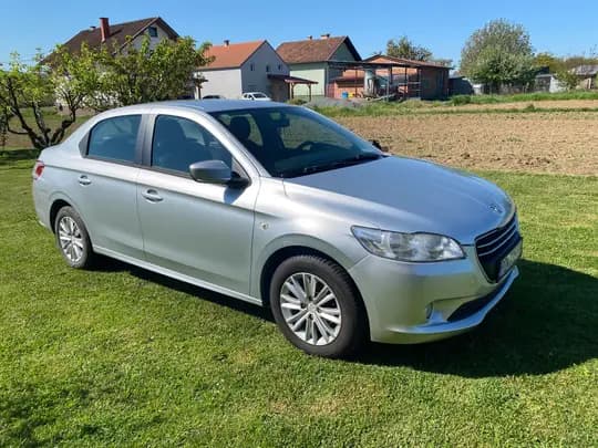 Peugeot 301 2013. god, ručna klima