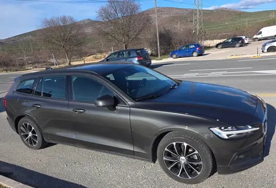 Prodajem Volvo V60 SNIŽENO
